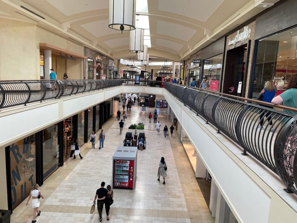 The Oaks Mall